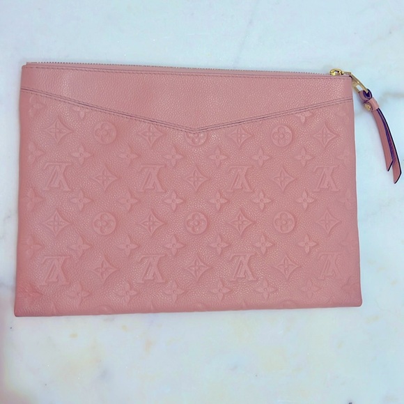 🌷LOUIS VUITTON Monogram Empreinte Leather Pouch - Picture 3 of 12